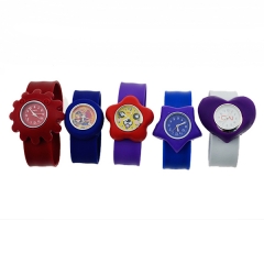 A promoção barata Multi Style Colorful carton kids watch